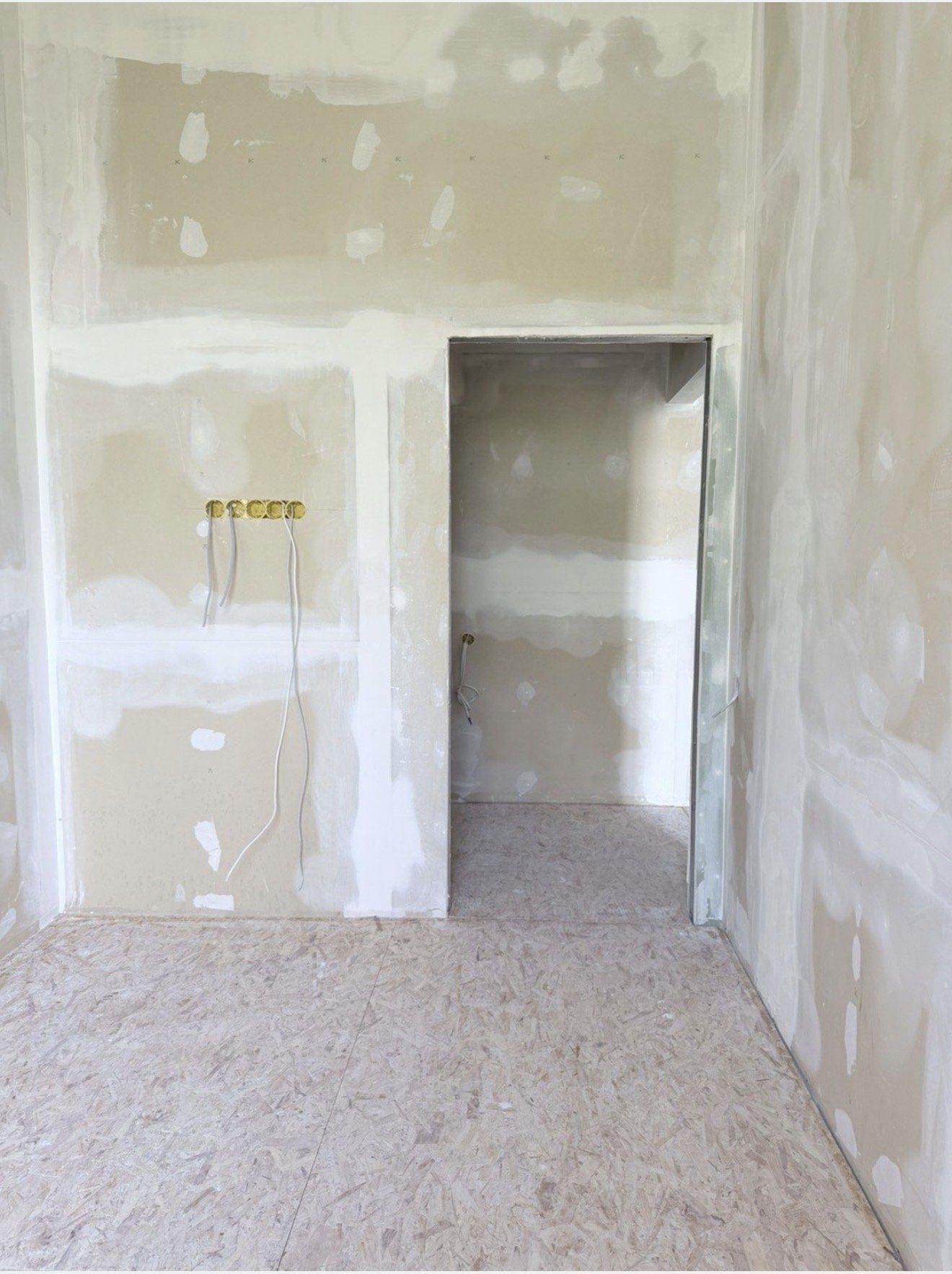 Квартира на ул. Серова, 120 м², 64 000$ — FAKTOR