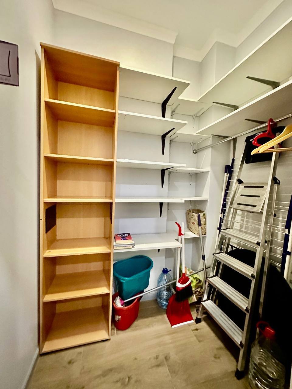 Квартира на ул. Вице-Адмирала Азарова, 48 м², 135 000$ — FAKTOR