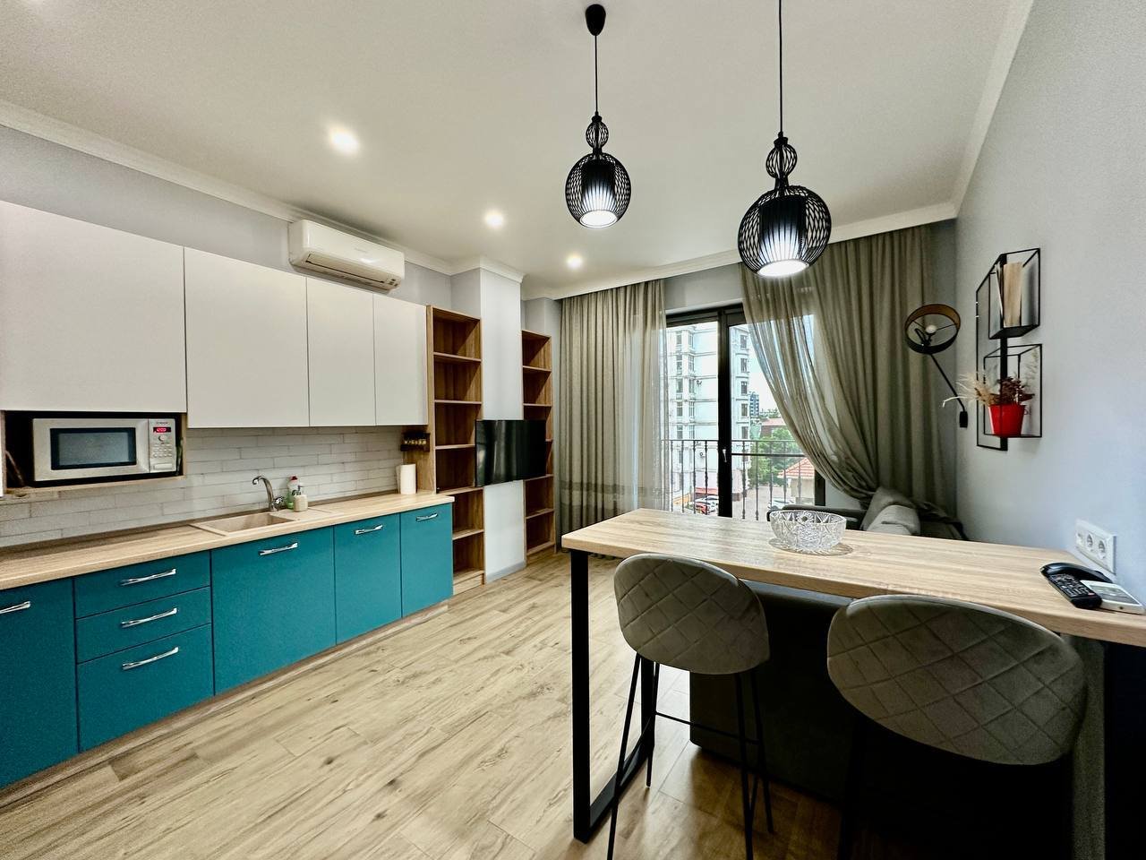 Квартира на ул. Вице-Адмирала Азарова, 48 м², 135 000$ — FAKTOR