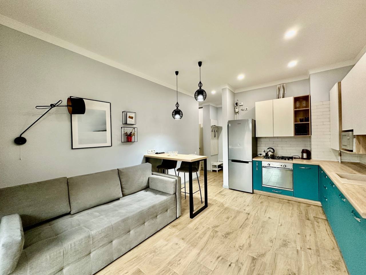 Квартира на ул. Вице-Адмирала Азарова, 48 м², 135 000$ — FAKTOR
