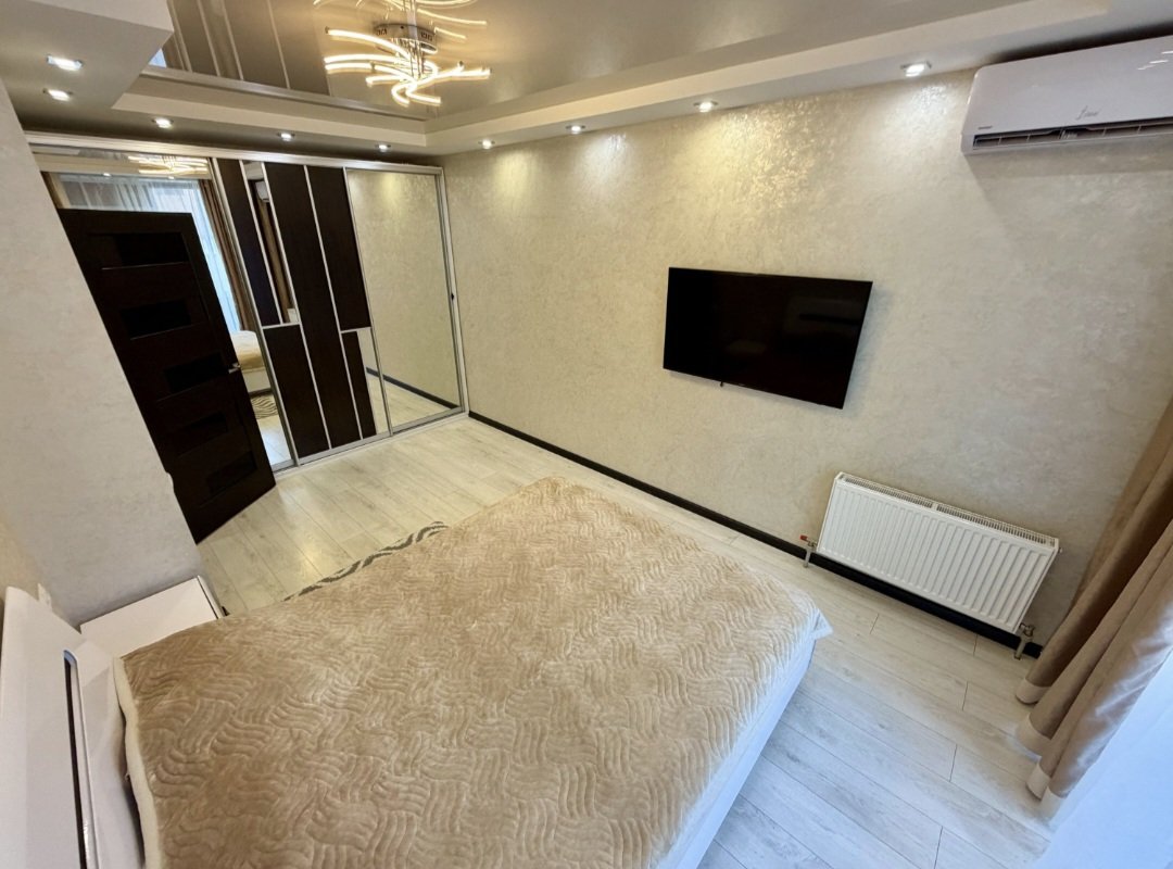 Квартира на ул. Гуляева Полковника проспект, 38 м², 60 000$ — FAKTOR