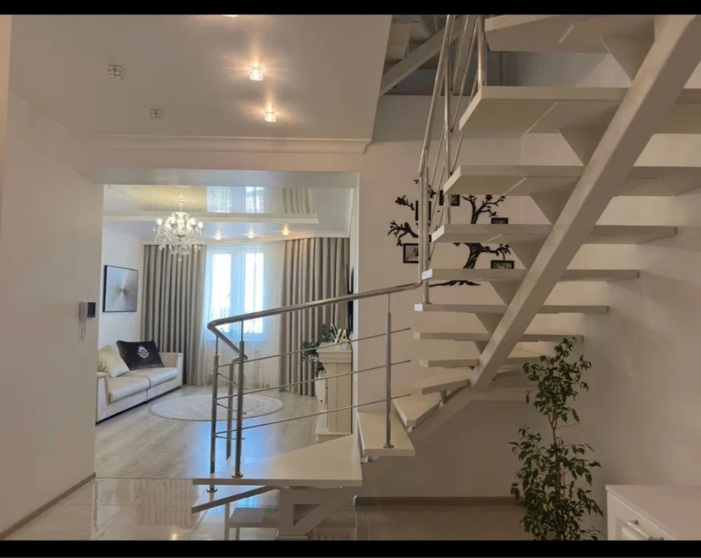 Квартира на ул. Говорова Маршала, 135 м², 220 000$ — FAKTOR