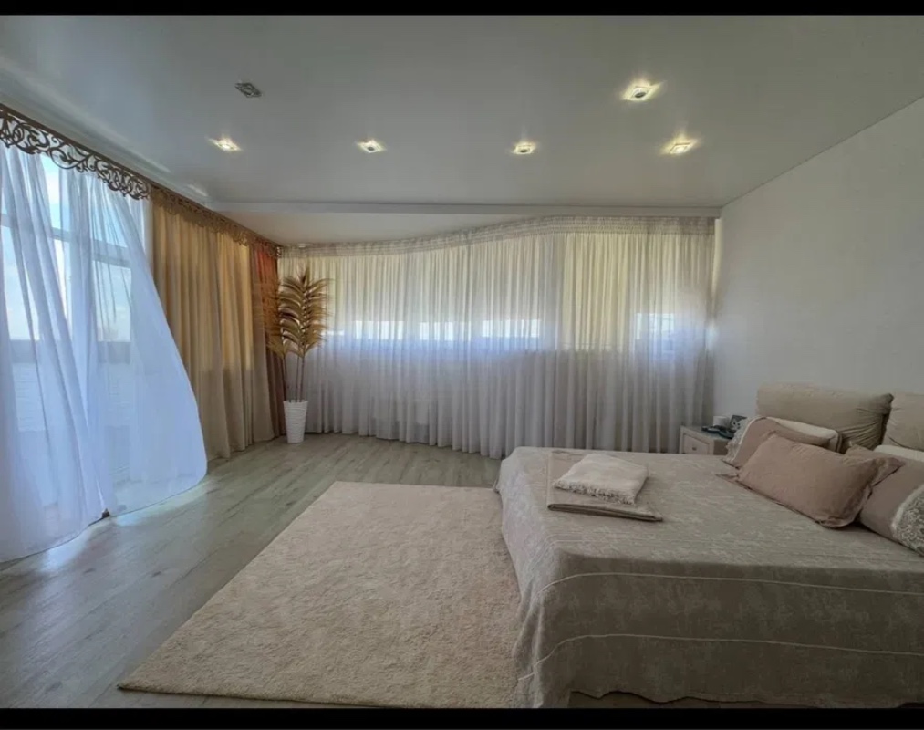 Квартира на ул. Говорова Маршала, 135 м², 220 000$ — FAKTOR