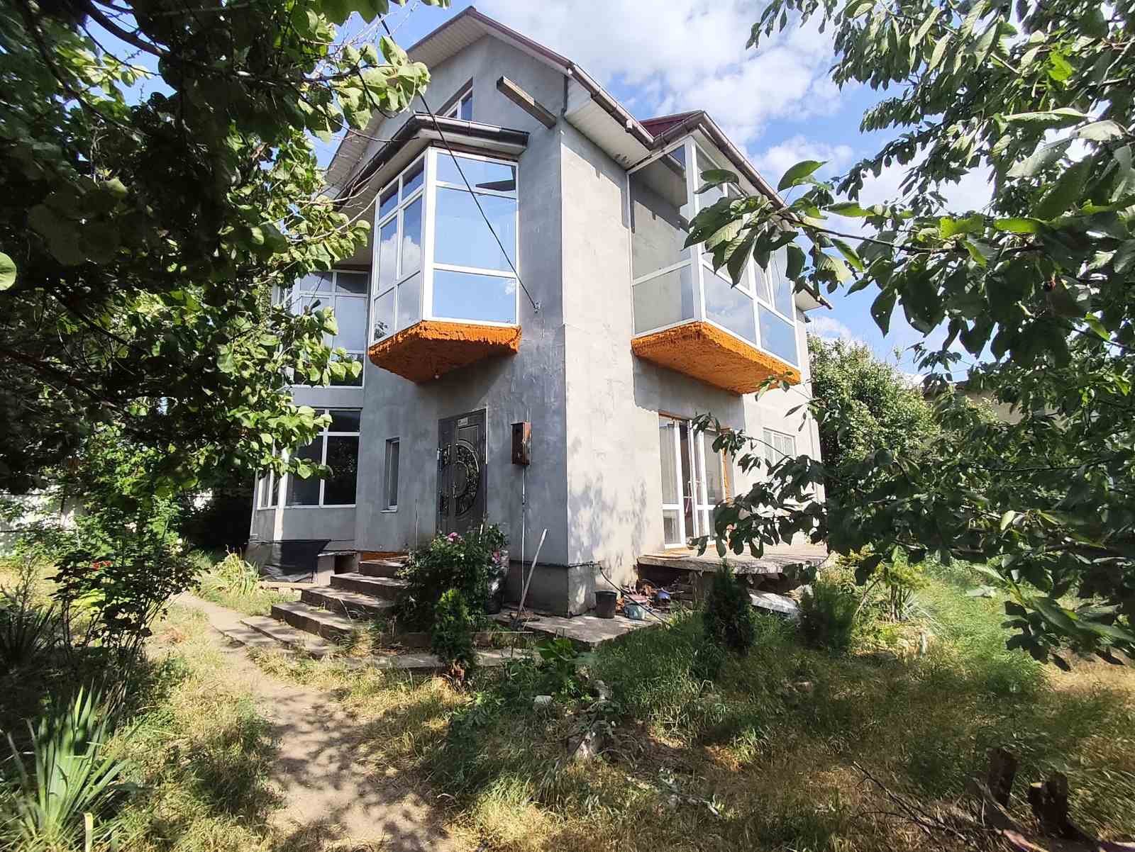 Дом на ул. Ученическая, 225 м², 145 000$ — FAKTOR