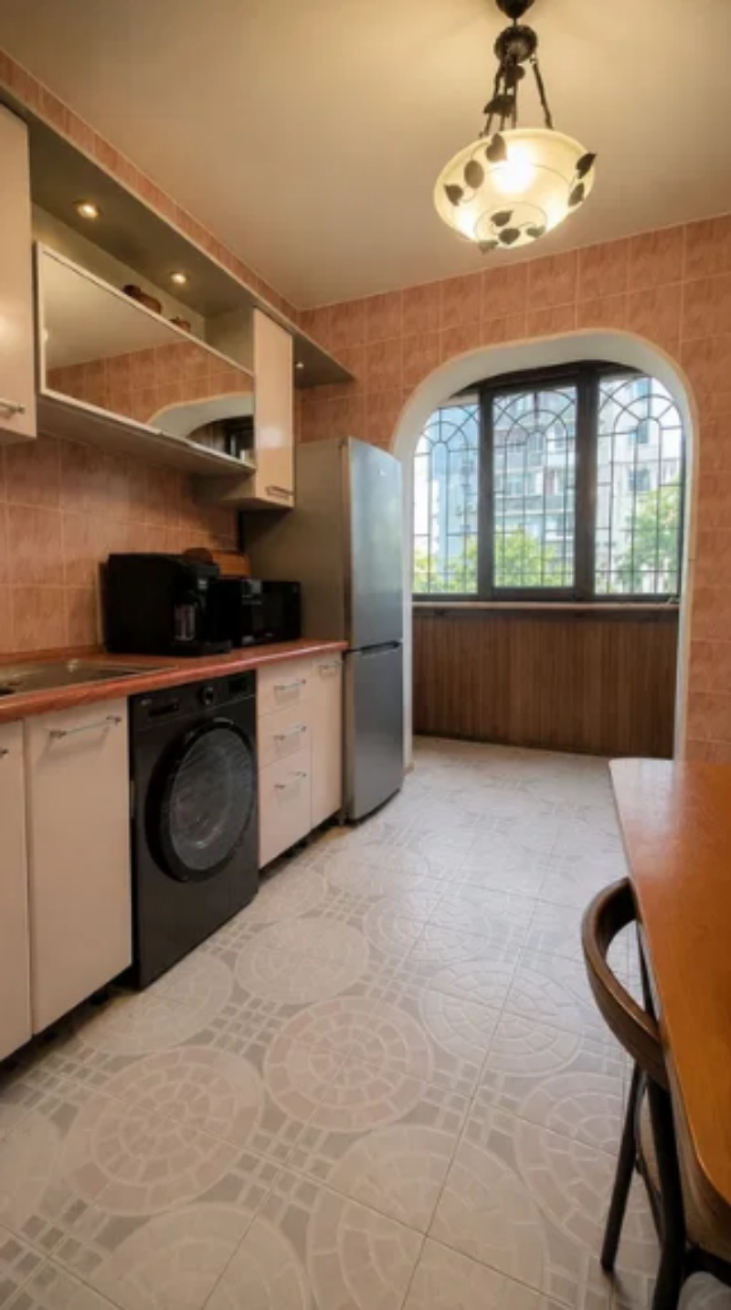 Квартира на ул. Глушко Академика проспект, 65 м², 68 000$ — FAKTOR