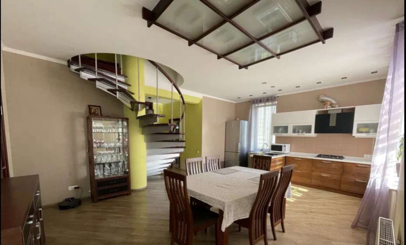 Дом на ул. Арцизская, 184 м², 260 000$ — FAKTOR