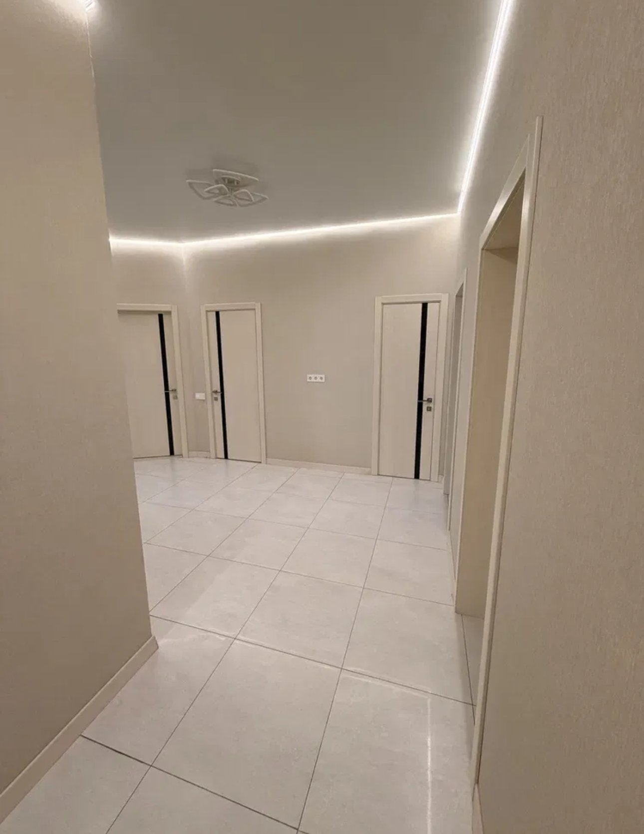 Квартира на ул. Заболотного Академика, 107 м², 102 000$ — FAKTOR