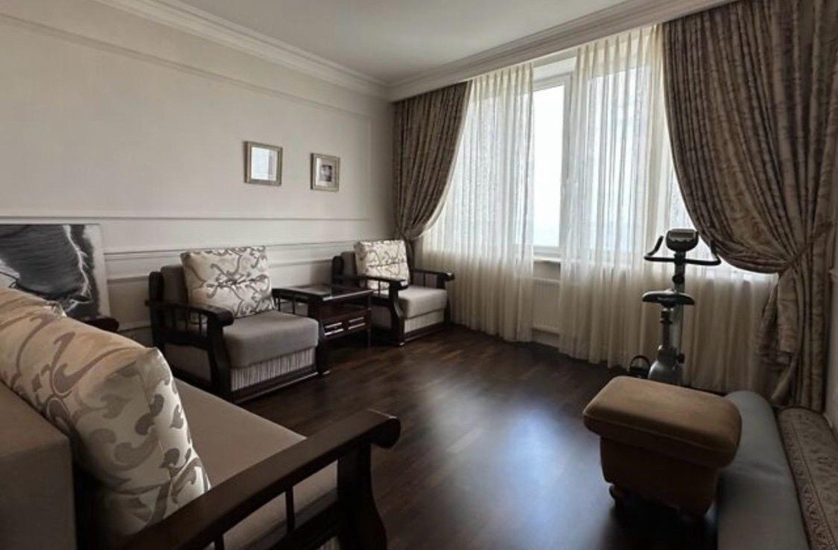 Квартира на ул. Литературная, 142 м², 355 000$ — FAKTOR