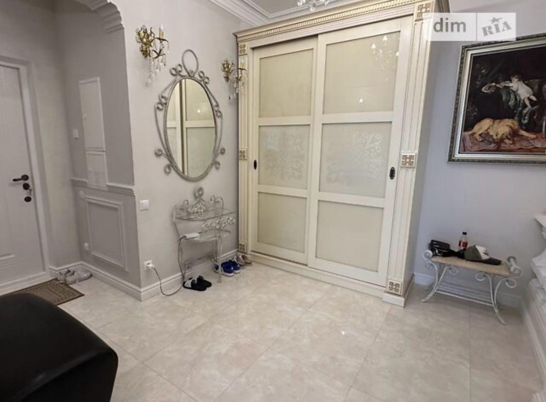 Квартира на ул. Литературная, 142 м², 355 000$ — FAKTOR