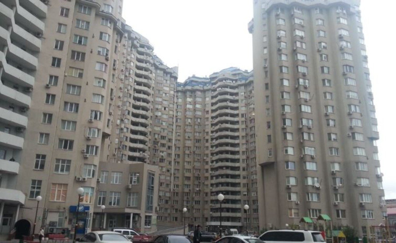 Комерційна нерухомість на вул. Среднефонтанская, 15 м², 11 000$ — FAKTOR