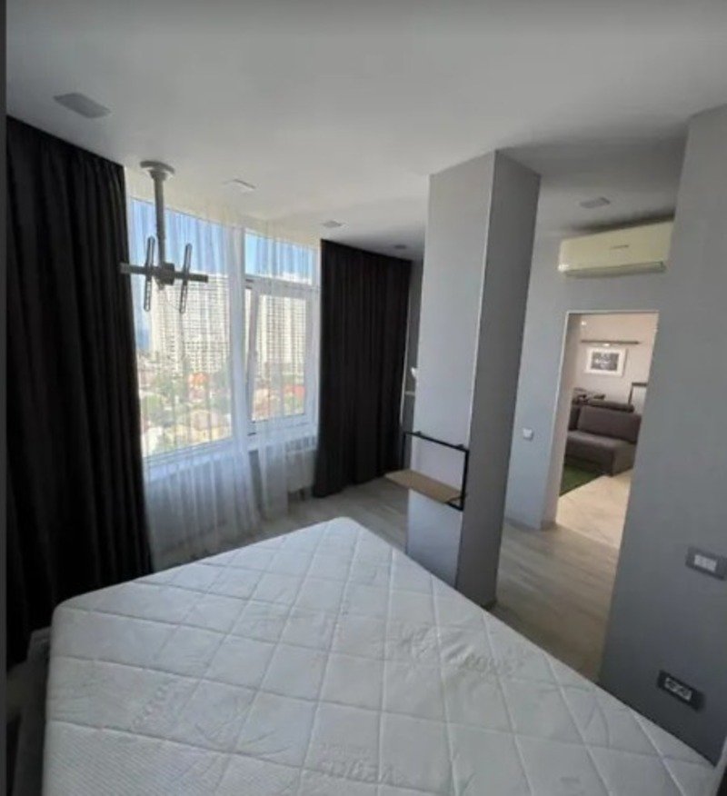 Квартира на ул. Литературная, 83 м², 160 000$ — FAKTOR
