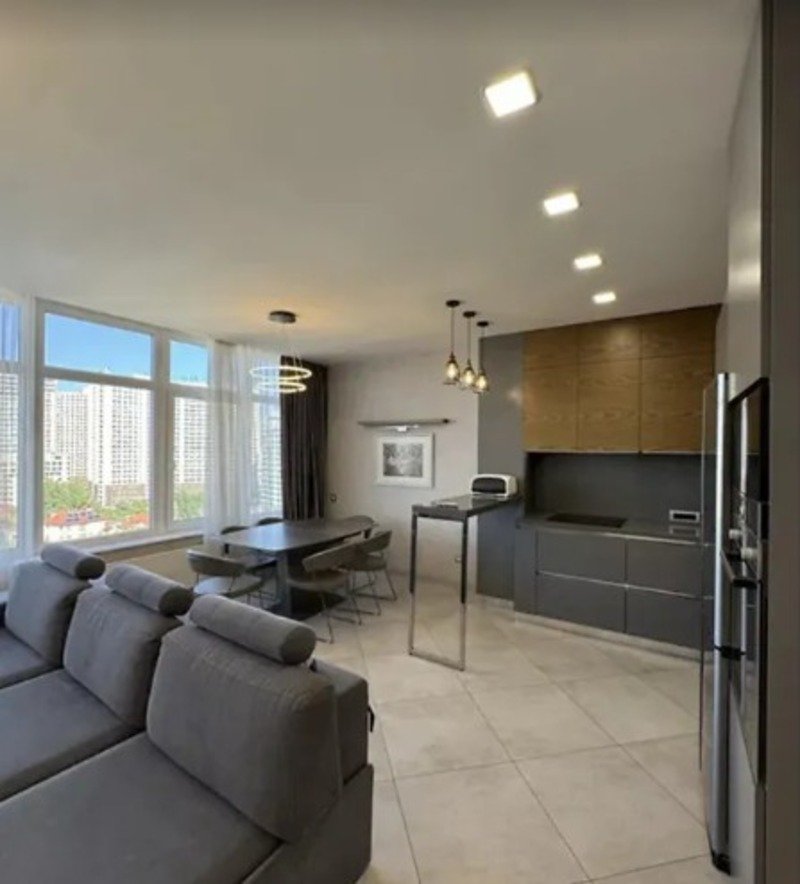 Квартира на ул. Литературная, 83 м², 160 000$ — FAKTOR