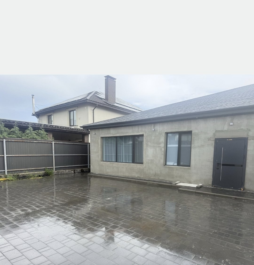 Дом на ул. Полевая, 170 м², 230 000$ — FAKTOR