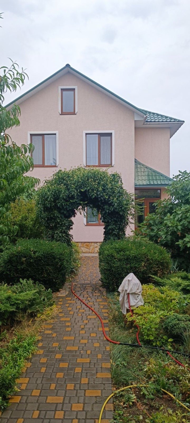 Дом на ул. Школьная, 167 м², 150 000$ — FAKTOR