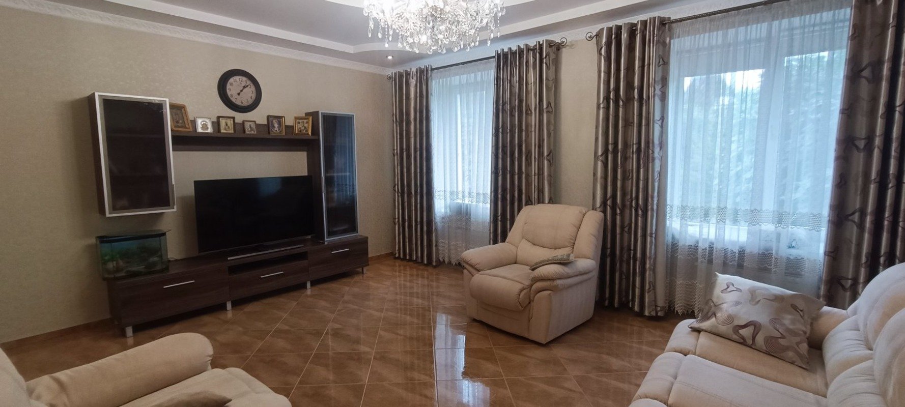 Дом на ул. Школьная, 167 м², 150 000$ — FAKTOR