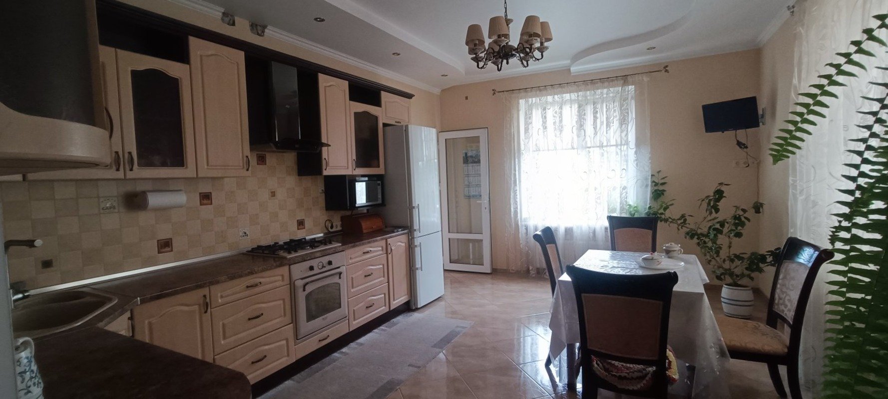 Дом на ул. Школьная, 167 м², 150 000$ — FAKTOR
