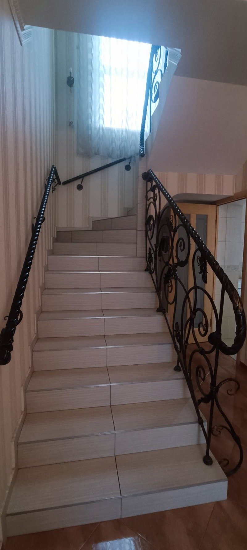 Дом на ул. Школьная, 167 м², 150 000$ — FAKTOR