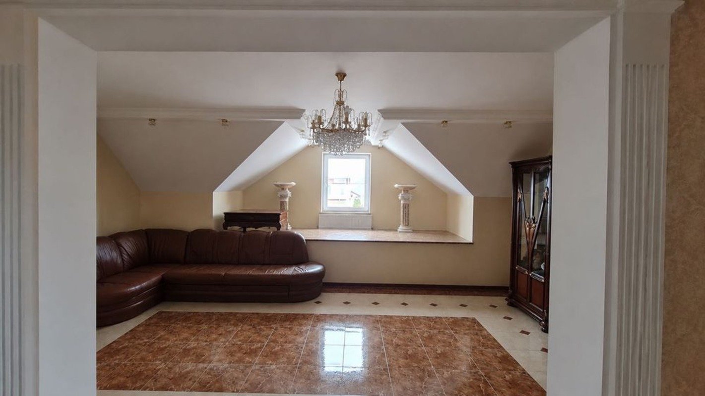 Дом на ул. Грушевского, 421 м², 420 000$ — FAKTOR