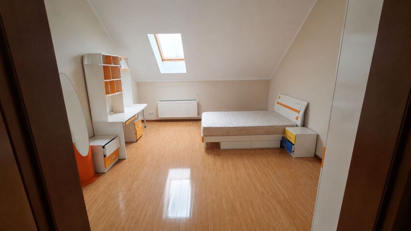 Дом на ул. Грушевского, 421 м², 420 000$ — FAKTOR