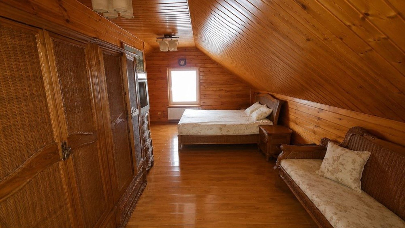 Дом на ул. Грушевского, 421 м², 420 000$ — FAKTOR