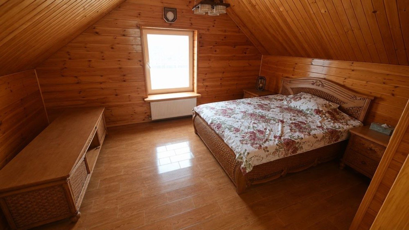 Дом на ул. Грушевского, 421 м², 420 000$ — FAKTOR