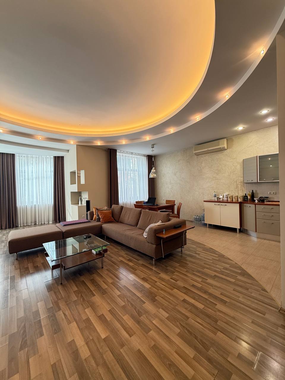 Квартира на ул. Вице-Адмирала Азарова, 105 м², 180 000$ — FAKTOR