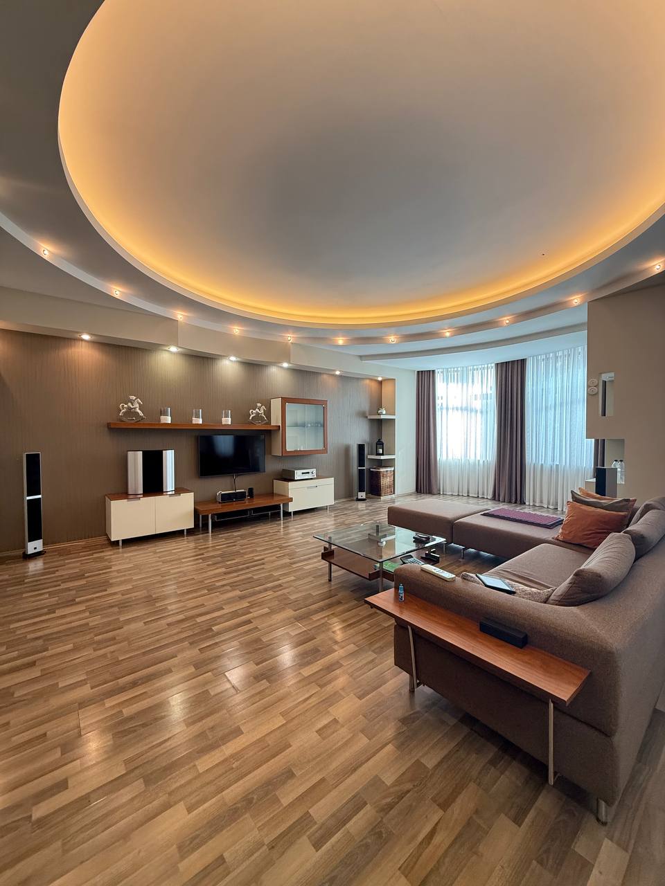 Квартира на ул. Вице-Адмирала Азарова, 105 м², 180 000$ — FAKTOR
