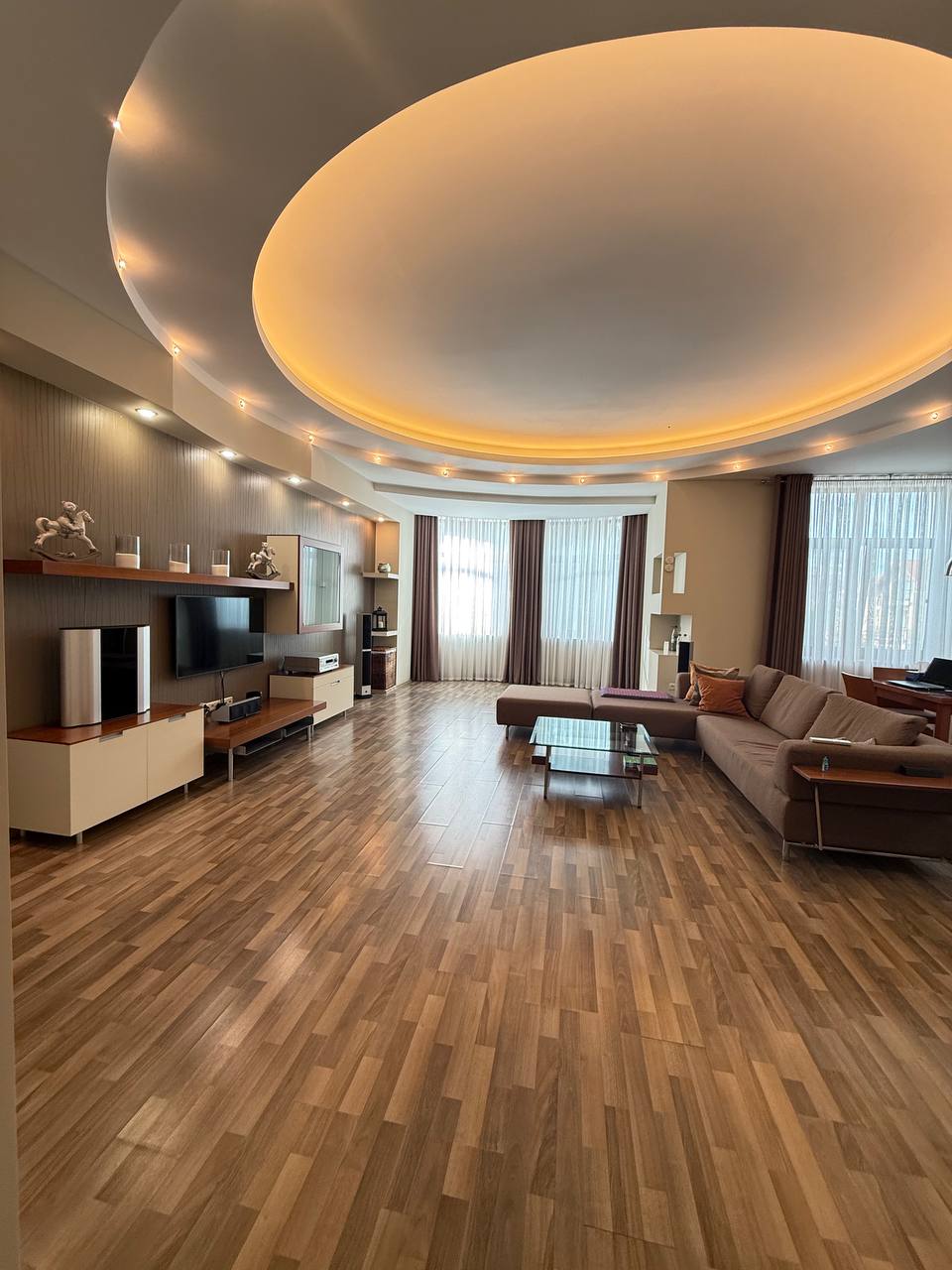 Квартира на ул. Вице-Адмирала Азарова, 105 м², 180 000$ — FAKTOR