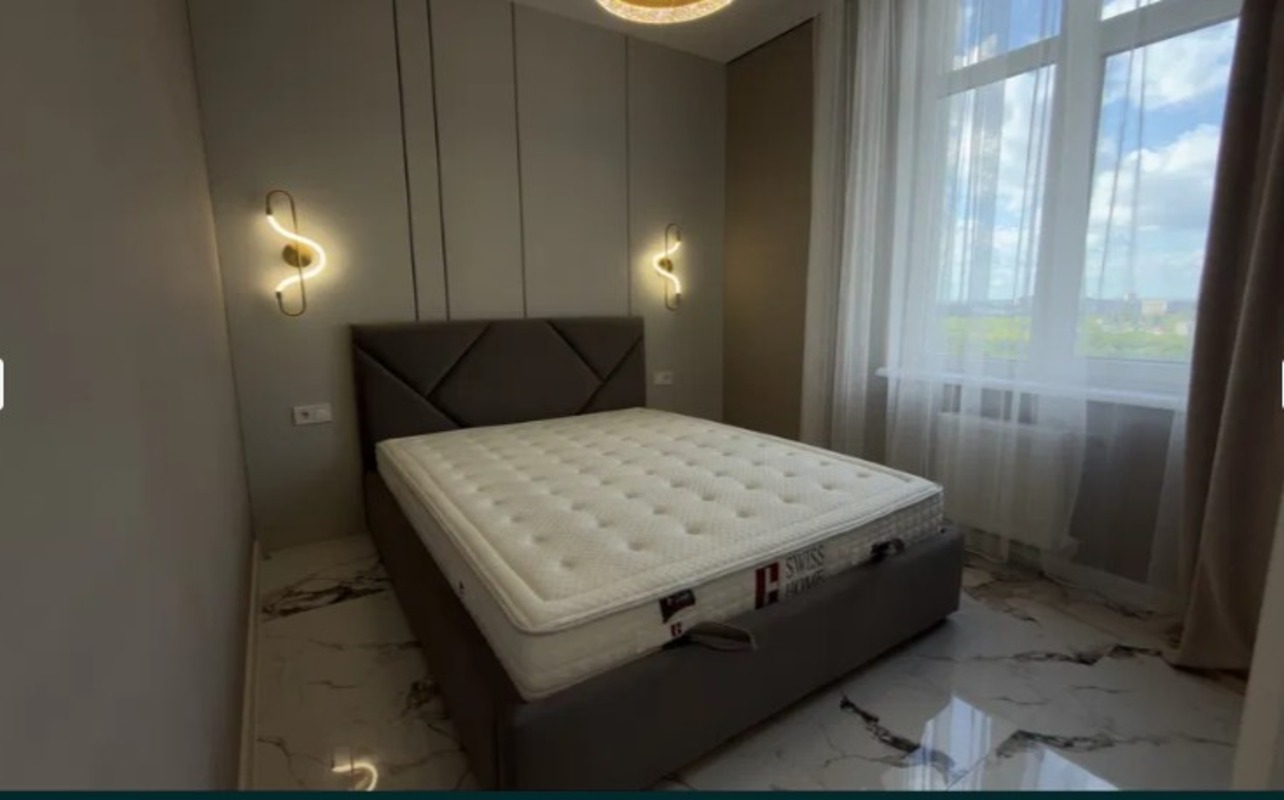 Квартира на вул. Краснова, 64 м², 120 000$ — FAKTOR