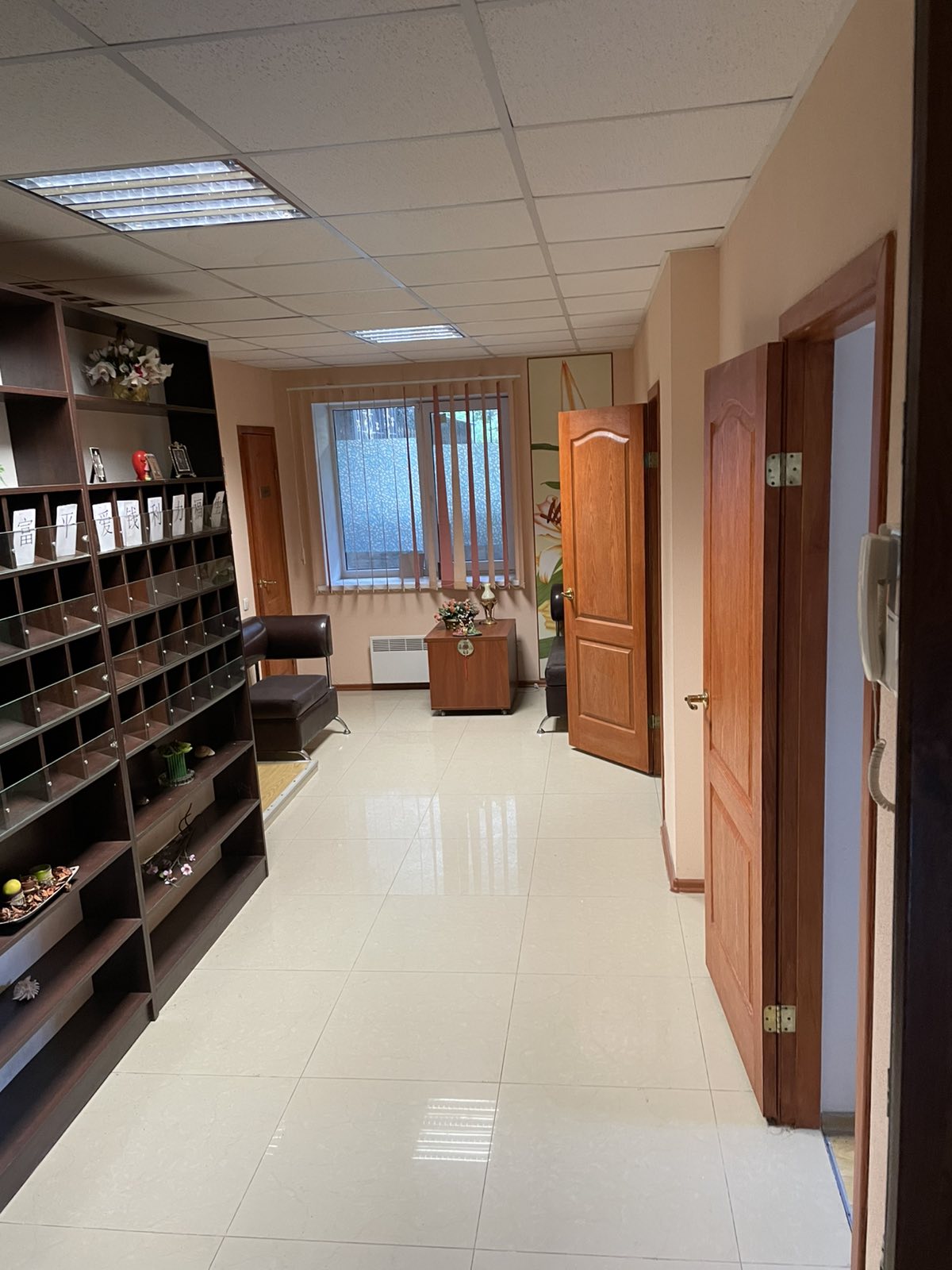 Комерційна нерухомість на вул. Заболотного Академика, 104 м², 103 900$ — FAKTOR