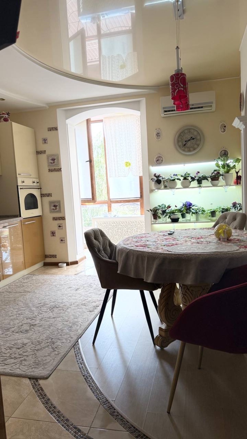 Квартира на вул. Таирова, 100 м², 135 000$ — FAKTOR