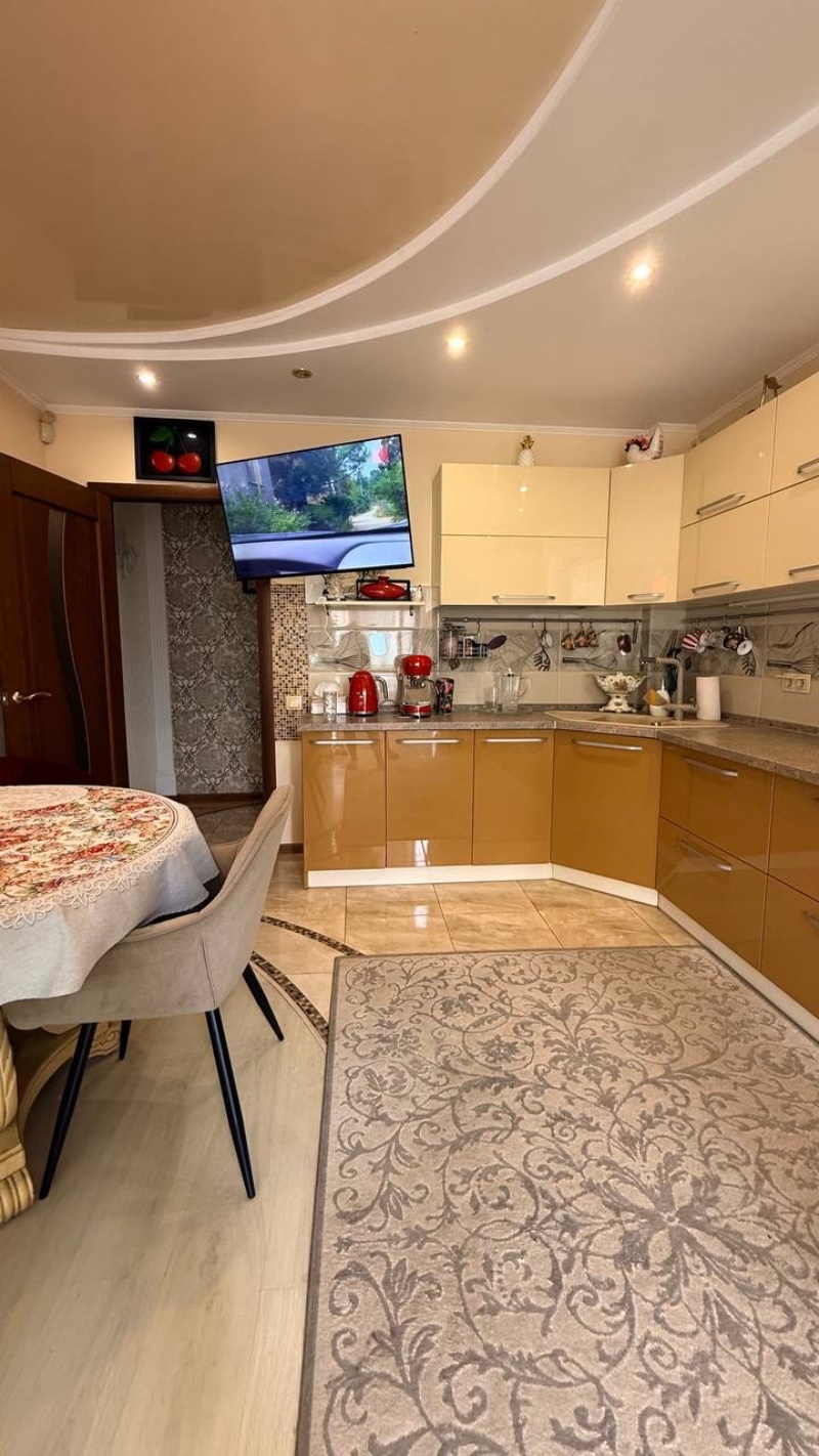Квартира на вул. Таирова, 100 м², 135 000$ — FAKTOR