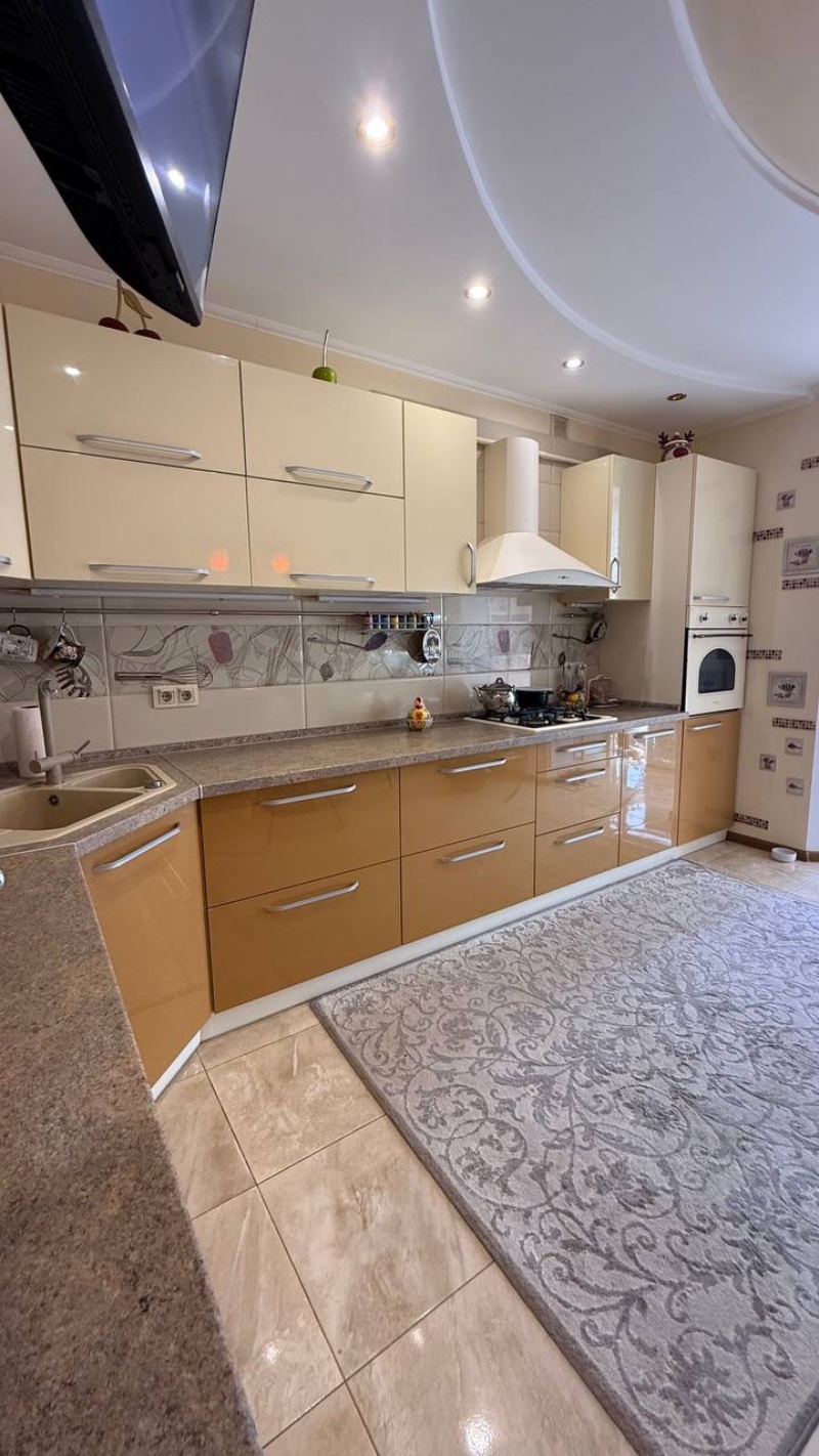 Квартира на вул. Таирова, 100 м², 135 000$ — FAKTOR