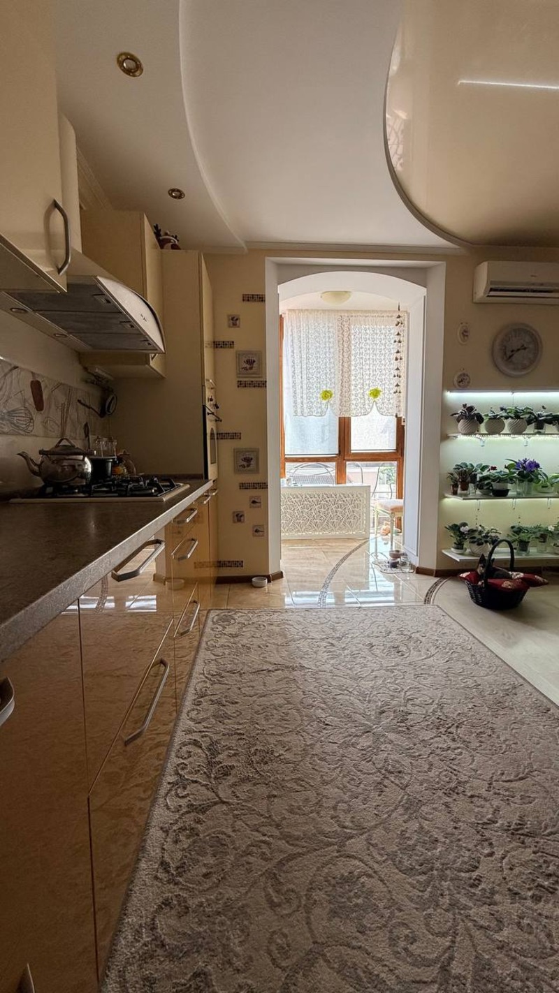 Квартира на вул. Таирова, 100 м², 135 000$ — FAKTOR