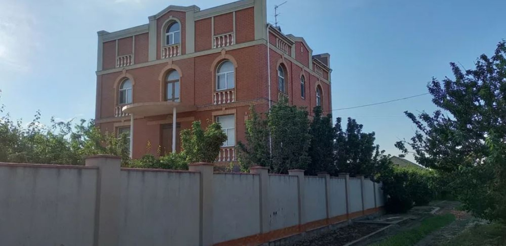 Будинок на вул. Петра Лещенко, 500 м², 400 000$ — FAKTOR