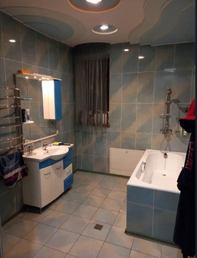 Будинок на вул. Петра Лещенко, 500 м², 400 000$ — FAKTOR