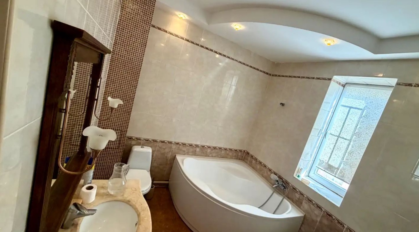 Будинок на вул. Днепровская, 158 м², 136 000$ — FAKTOR