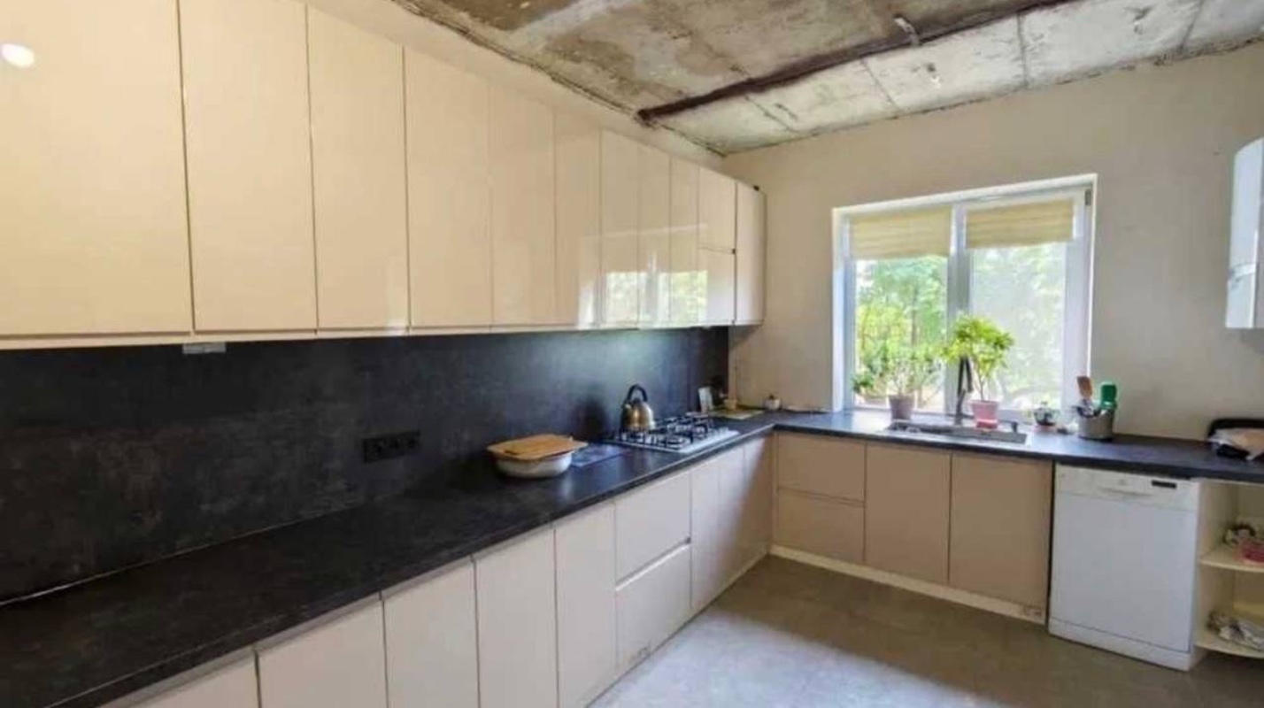 Будинок на вул. Малиновая, 190 м², 83 000$ — FAKTOR