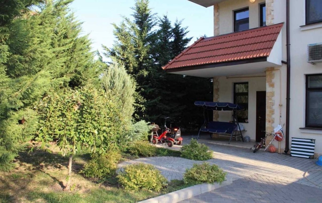 Будинок на вул. Уютная, 160 м², 190 000$ — FAKTOR